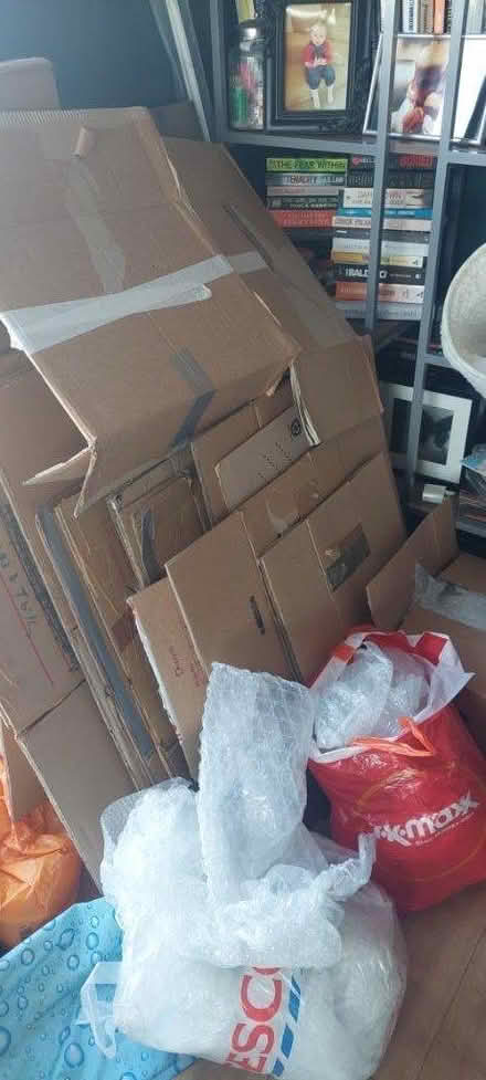 Photo of free Moving boxes and bubble wrap (KT8) #1