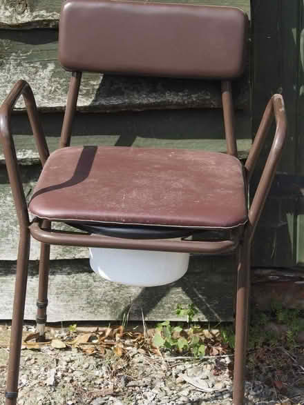 Photo of free commode chair (Longden SY5) #1
