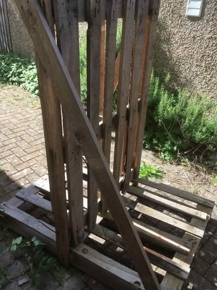 Photo of free Wooden pallet with upright (New Hinksey OX1) #2