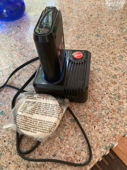 Photo of free Hoover Lynx cordless vacuum (Atwood neighborhood) #3