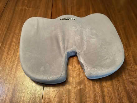 Photo of free ergonomic chair cushion (Long Beach/Lakewood) #2