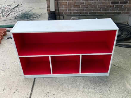 Photo of free Shelf (Carpentersville, west of river) #1