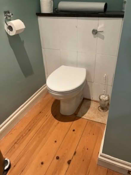 Photo of free toilet & cistern (Beaconsfield HP9) #1