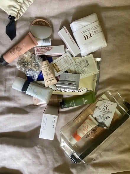 Photo of free Premium cosmetic samples (Bloomfield) #1