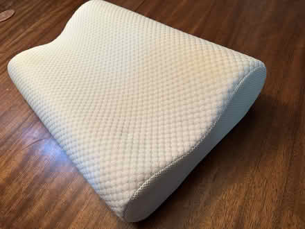 Photo of free memory foam neck support pillow (Long Beach/Lakewood) #1