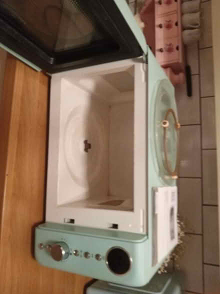 Photo of free Microwave oven (Saint George's CO1) #1