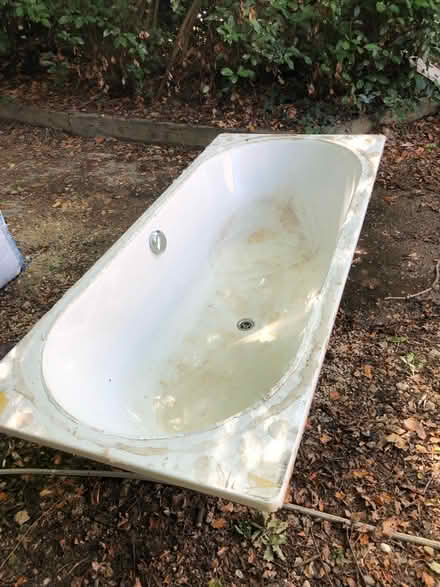 Photo of free Metal bath (Worcester Park KT4) #4