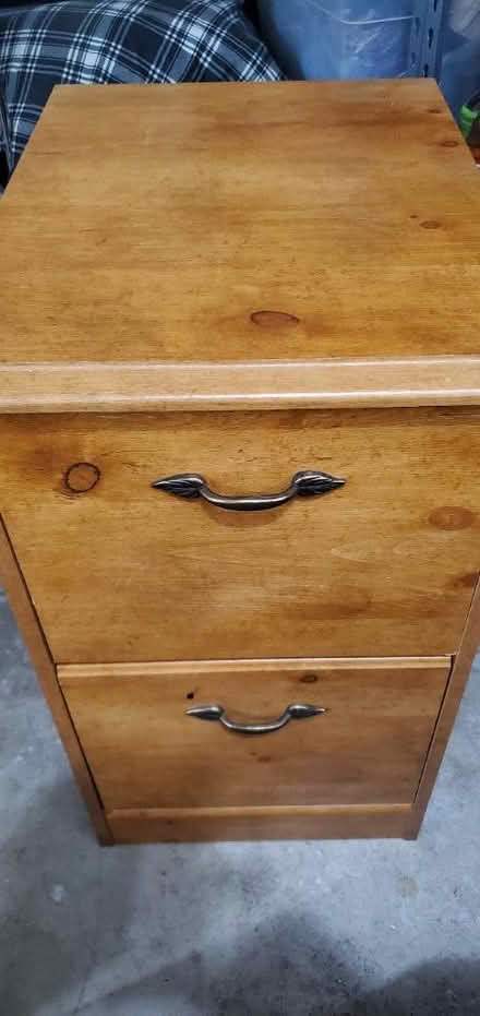 Photo of free 2 drawer hanging file cabinet (San Mateo) #2