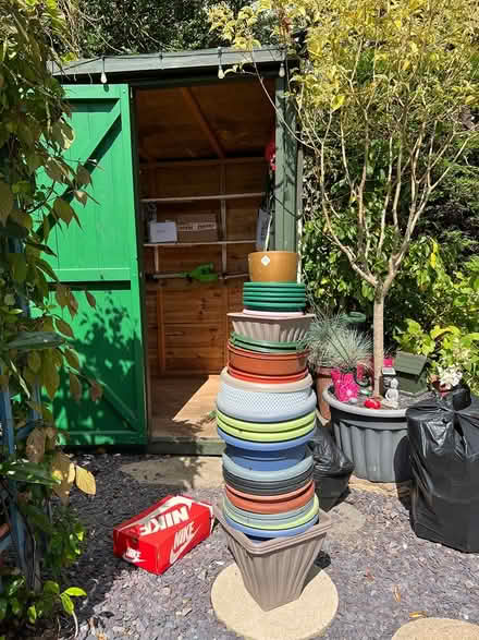 Photo of free Plant pots (HP15 Holmer Green) #1