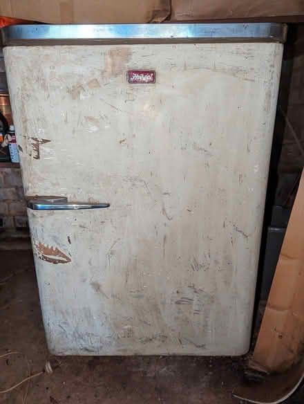 Photo of free 1950's Hotpoint fridge (Stoneygate, Leiecester) #4