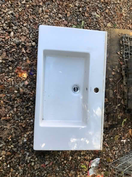 Photo of free Duravit ceramic basin (Worcester Park KT4) #4