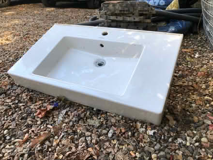 Photo of free Duravit ceramic basin (Worcester Park KT4) #1