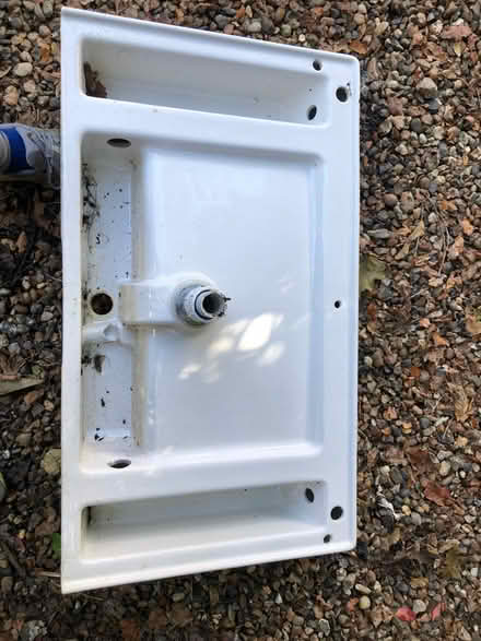 Photo of free Duravit ceramic basin (Worcester Park KT4) #2