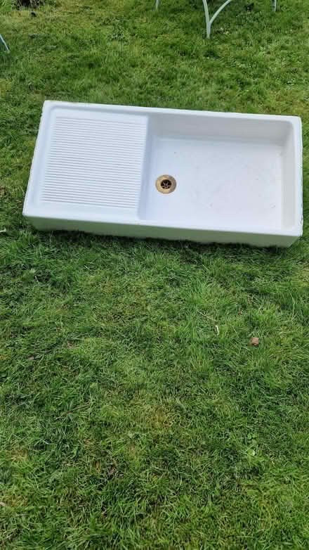 Photo of free Large, shallow porcelain sink. (Saint Ninians FK7) #3
