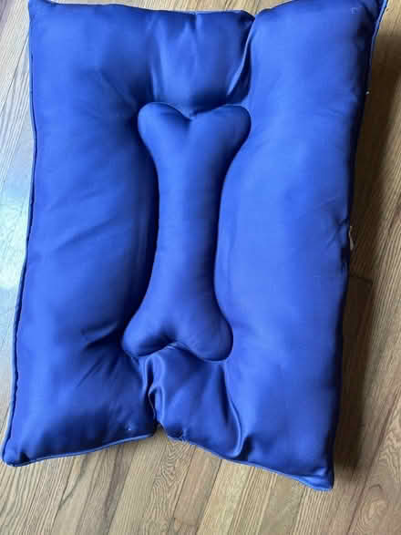 Photo of free Medium Dog bed (East Point) #2