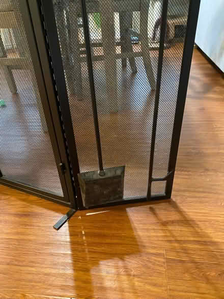 Photo of free Fireplace screen and 4 tools (75080) #1