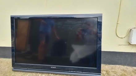 Photo of free Sony KDL40V4000 LCD TV (Teignmouth) #1