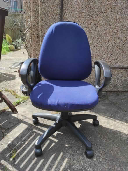 Photo of free Office chair (Carshalton SM5) #1