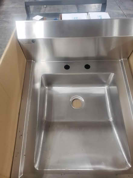 Photo of free Utility sink (Westinghouse and south Tryon) #1