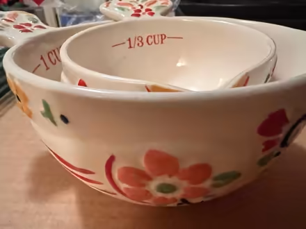 Photo of free Partial Set of Measuring Cups (Sutton Place / Midtown East) #1