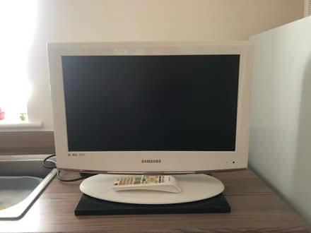 Photo of free 21” Samsung HD TV in White (Nailsworth) #1