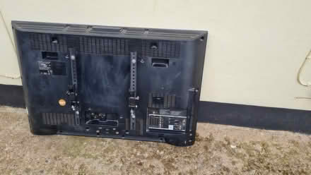 Photo of free Sony KDL40V4000 LCD TV (Teignmouth) #2