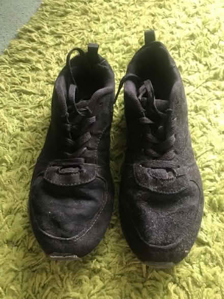 Photo of free Trainers - size 5 (Kennington OX1) #1