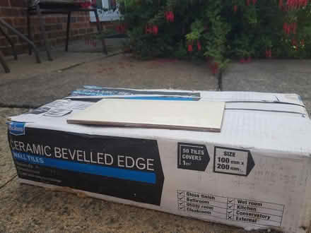 Photo of free box of ceramic wall tiles (S40 Chesterfield) #2
