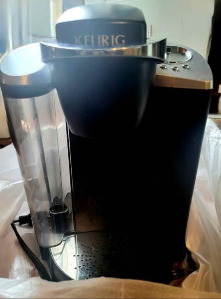 Photo of free Kuerig coffee maker (9303 Pinewood Dr. Dallas) #1