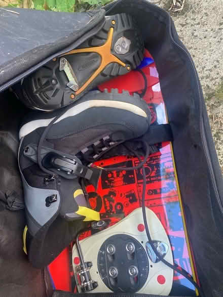 Photo of free Snowboard. Size 43 (SW4) #1