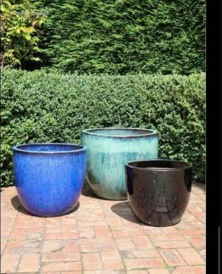Photo of Garden Plant Pots - medium/large (Churwell LS27) #1