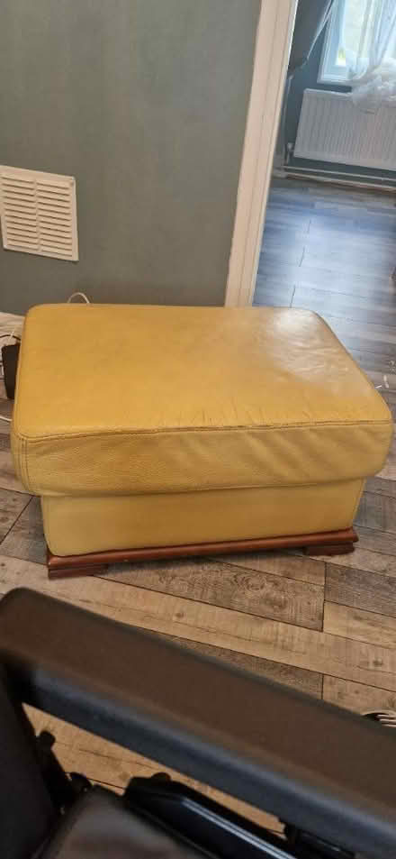 Photo of free Footstool (CR0 7) #1
