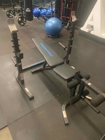 Photo of free weight bench and rack (Spring/Memorial City) #1