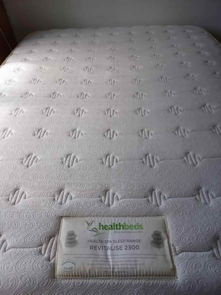 Photo of free Kingsize mattress (& double 2 draw divan) (Kidlington OX5) #1