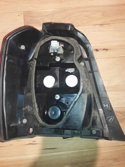 Photo of free Brake Lt Lens for Toyota Highlander (Lincoln Park 20002) #2