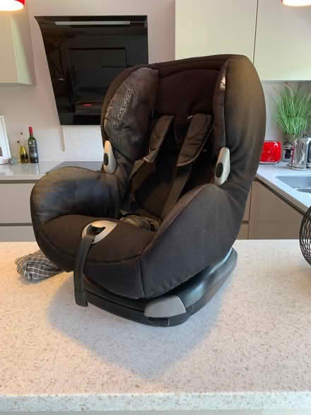 Photo of free Car seat (Heaton Moor SK4) #1