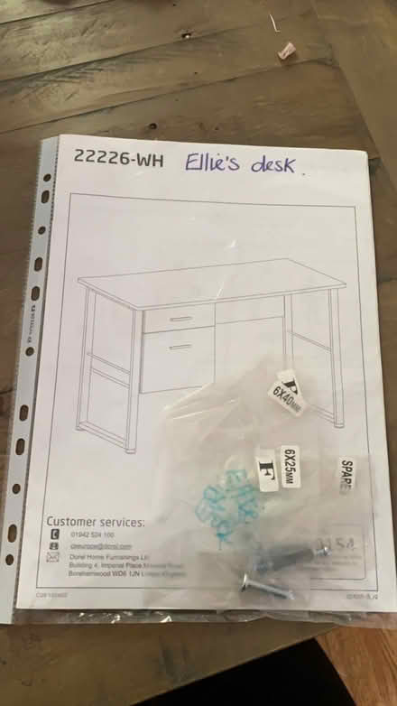 Photo of free white desk (Horsham RH13) #4