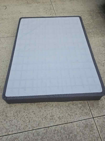 Photo of free Queen mattress, BoxSpring (Farmington Hills 11Mile n Farm) #2