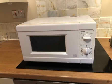 Photo of free Microwave (Central Liverpool L1) #1