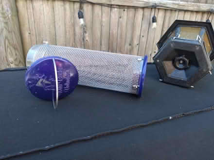 Photo of free Finch Feeder & Bird Feeder (Pawtucketville / Lowell) #2
