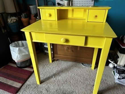 Photo of free Small Desk (20871) #1