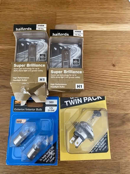 Photo of free Car bulbs (Wokingham, RG40) #1