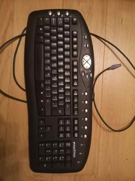 Photo of free eMachines KB 0108 PS/2 keyboard (Woodley RG5) #1