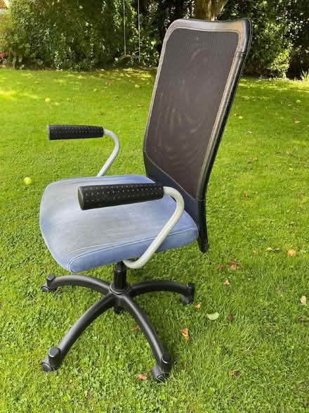 Photo of free Office chair with pivot & rise/fall (Painswick GL6) #4