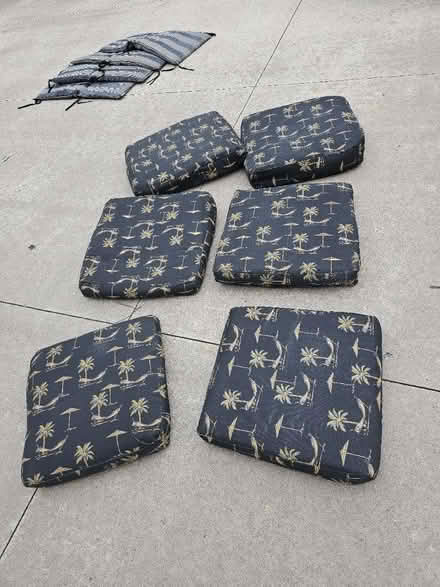 Photo of free Deck chair cushions (Farmington Hills 11Mile n Farm) #2