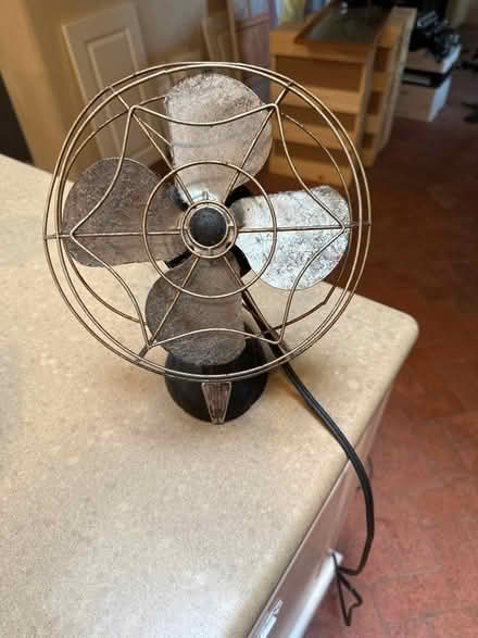 Photo of free Vintage fan (87042) #1