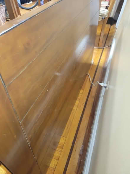 Photo of free solid wooden table with 4 chairs (Inwood/washington heights) #4