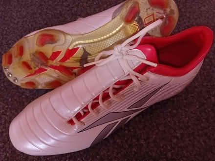 Photo of free Football boots and Shin Pads (Leadenhall MK6) #3