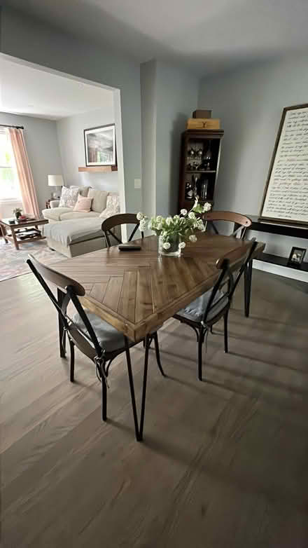 Photo of free Table with 4 chairs (Tarrytown) #1
