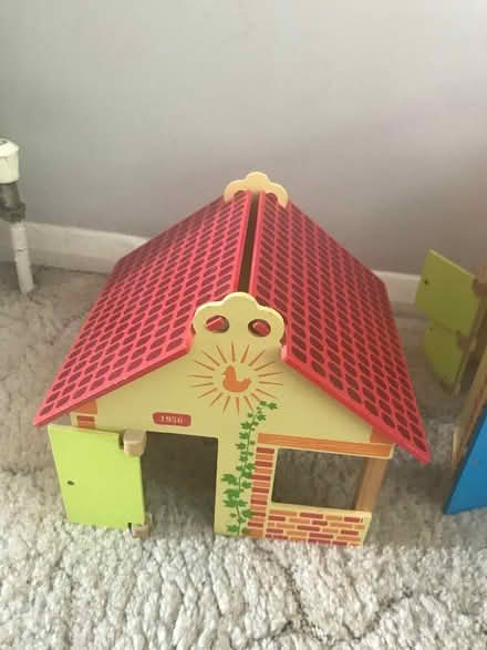 Photo of free Various toys, games, trainers, etc (Linslade LU7) #1